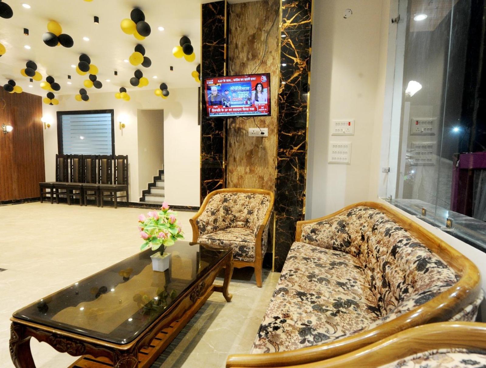 Golden Inn Prayagraj Exterior foto